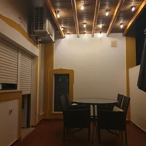 Home4u - Cosy With Fantastic Terrace Apartment